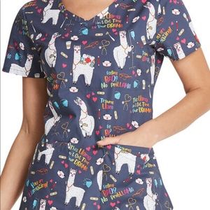 NWT llama 4 pocket scrub top L